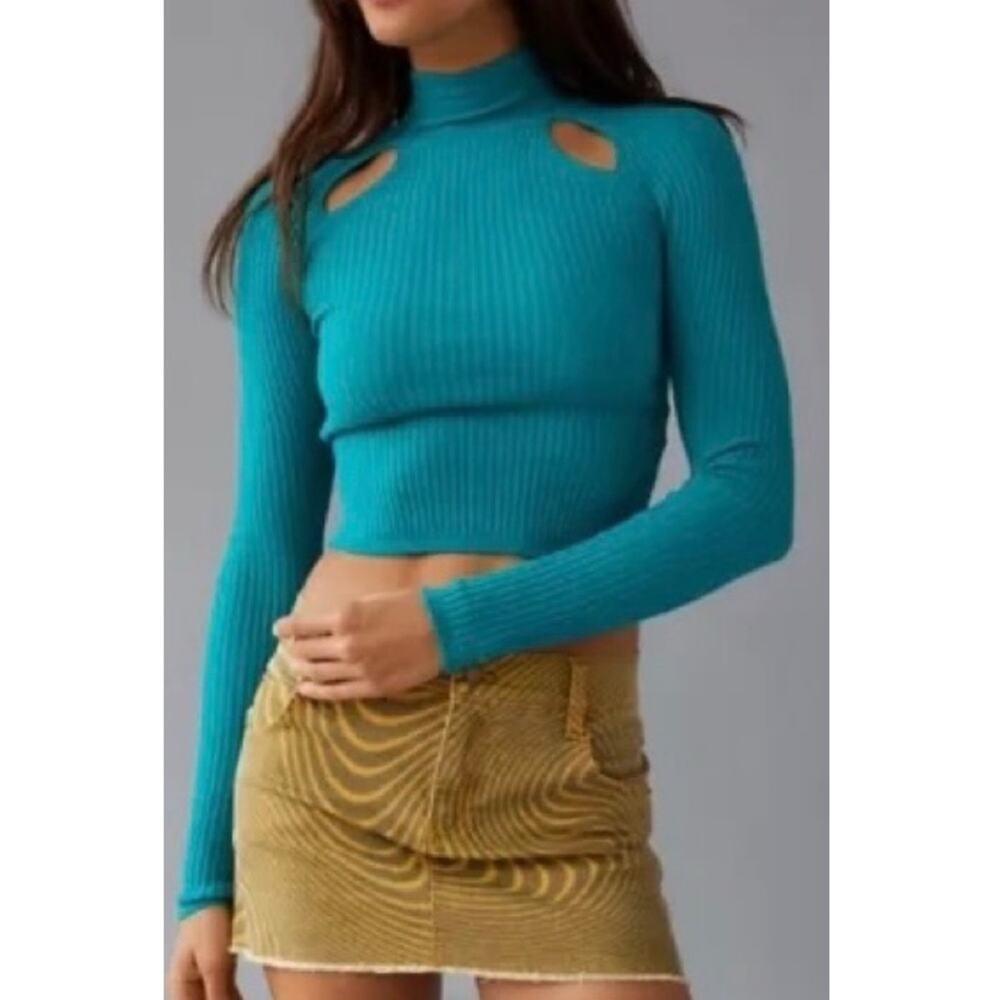 UO Aria Ribbed Cutout Turtleneck Sweater in Teal